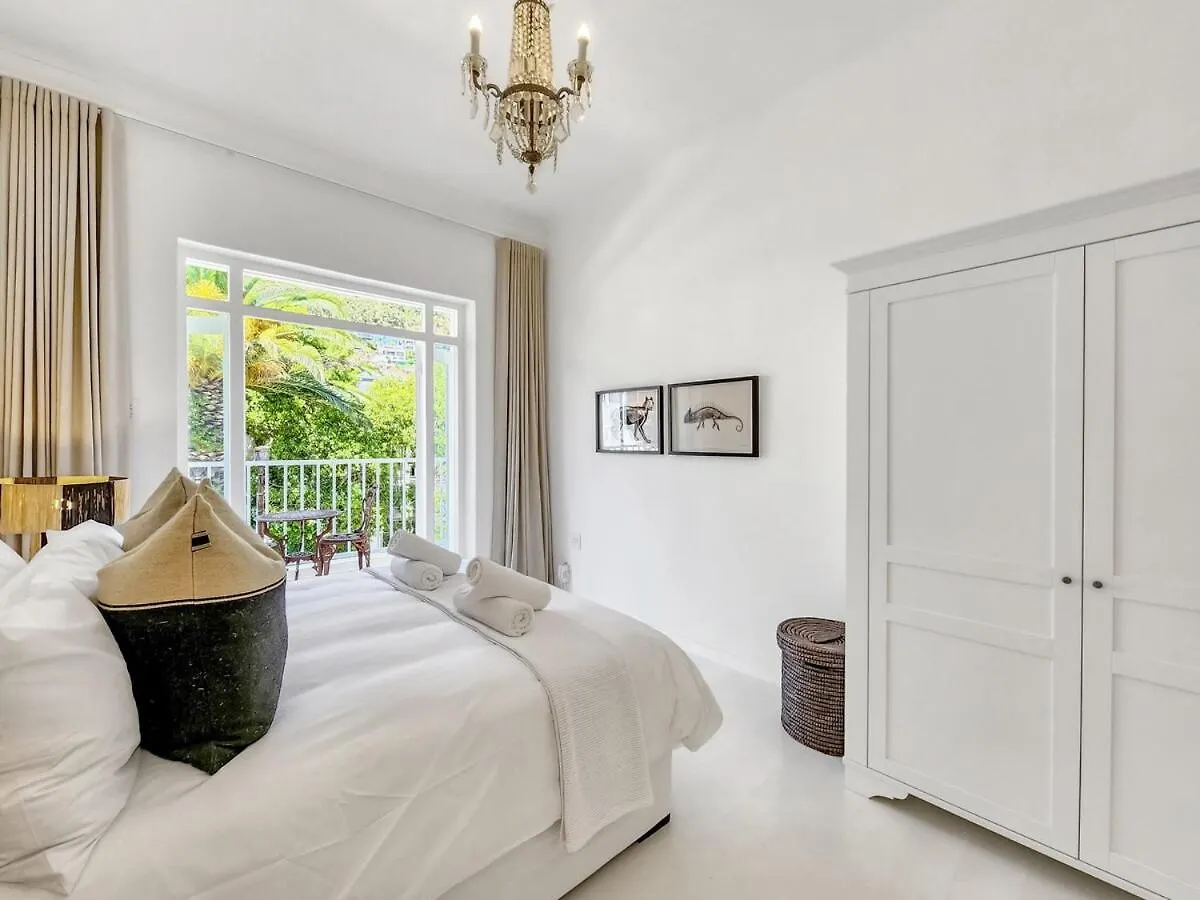 Tranquil Family Home In Green Point Cape Town 0*,  Güney Afrika