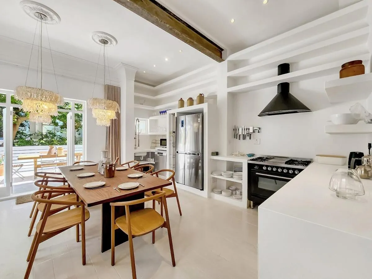Tranquil Family Home In Green Point Cape Town Güney Afrika
