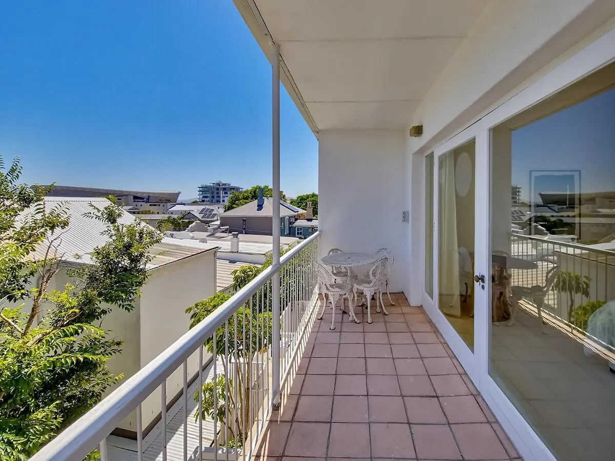 Tranquil Family Home In Green Point Cape Town