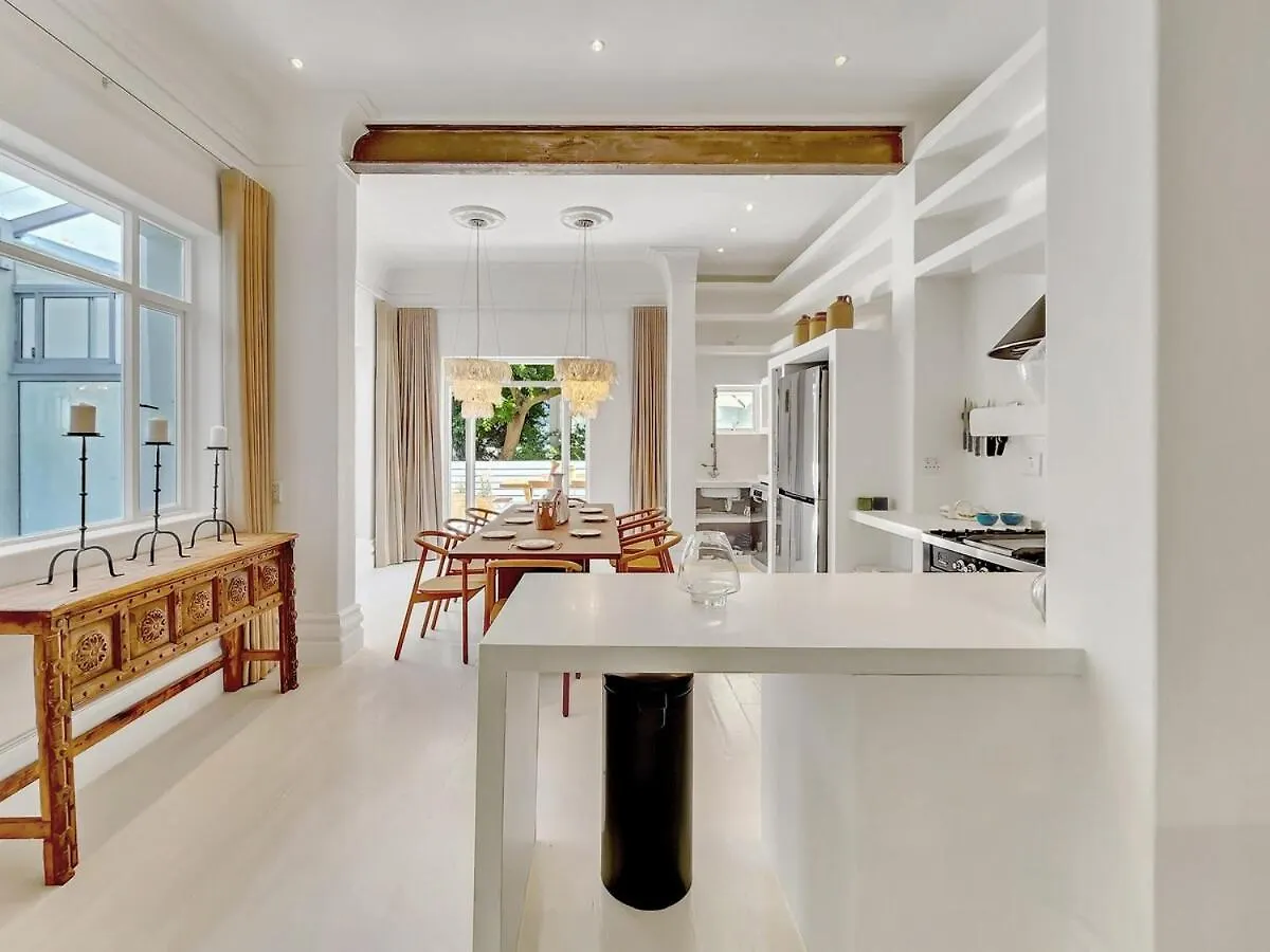 Tranquil Family Home In Green Point Cape Town