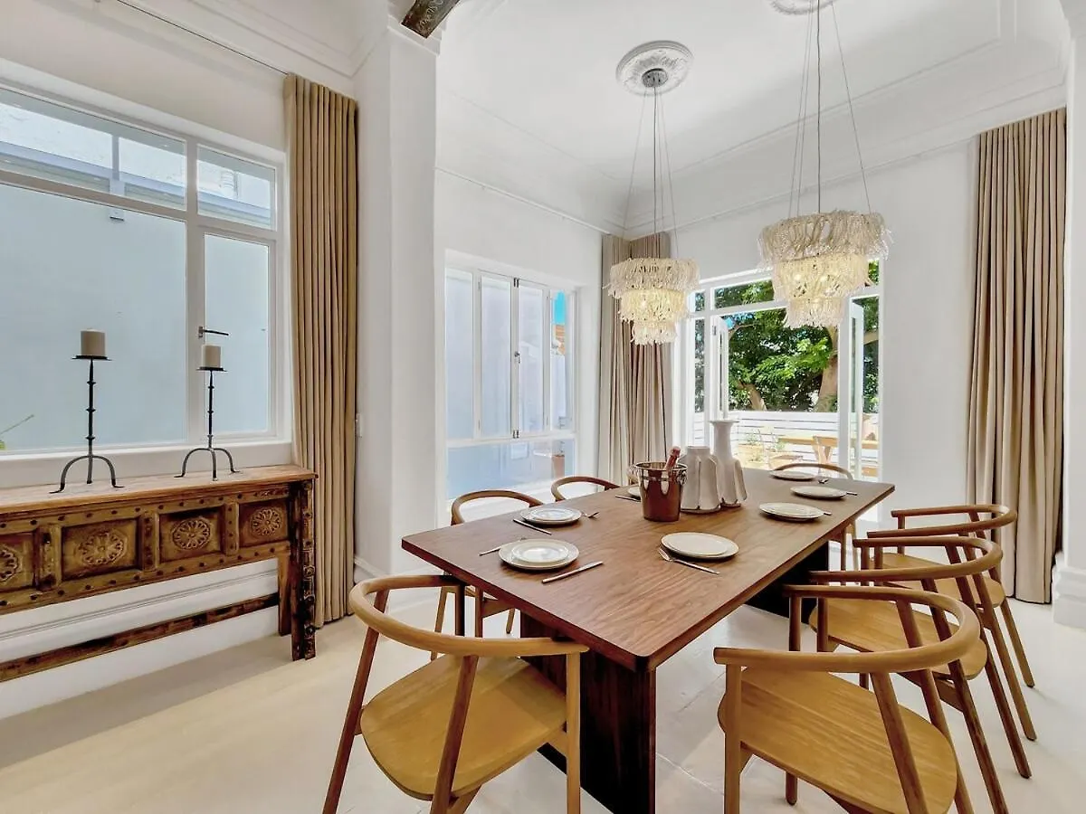 Tranquil Family Home In Green Point Cape Town