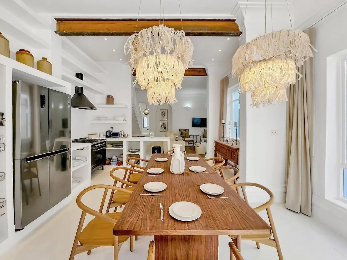 Tranquil Family Home In Green Point Cape Town Güney Afrika